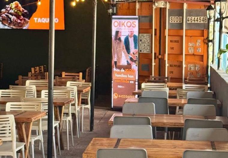 Pantalla publicitaria PrismaPixel en Taquiños · Blvd. Nación, Querétaro